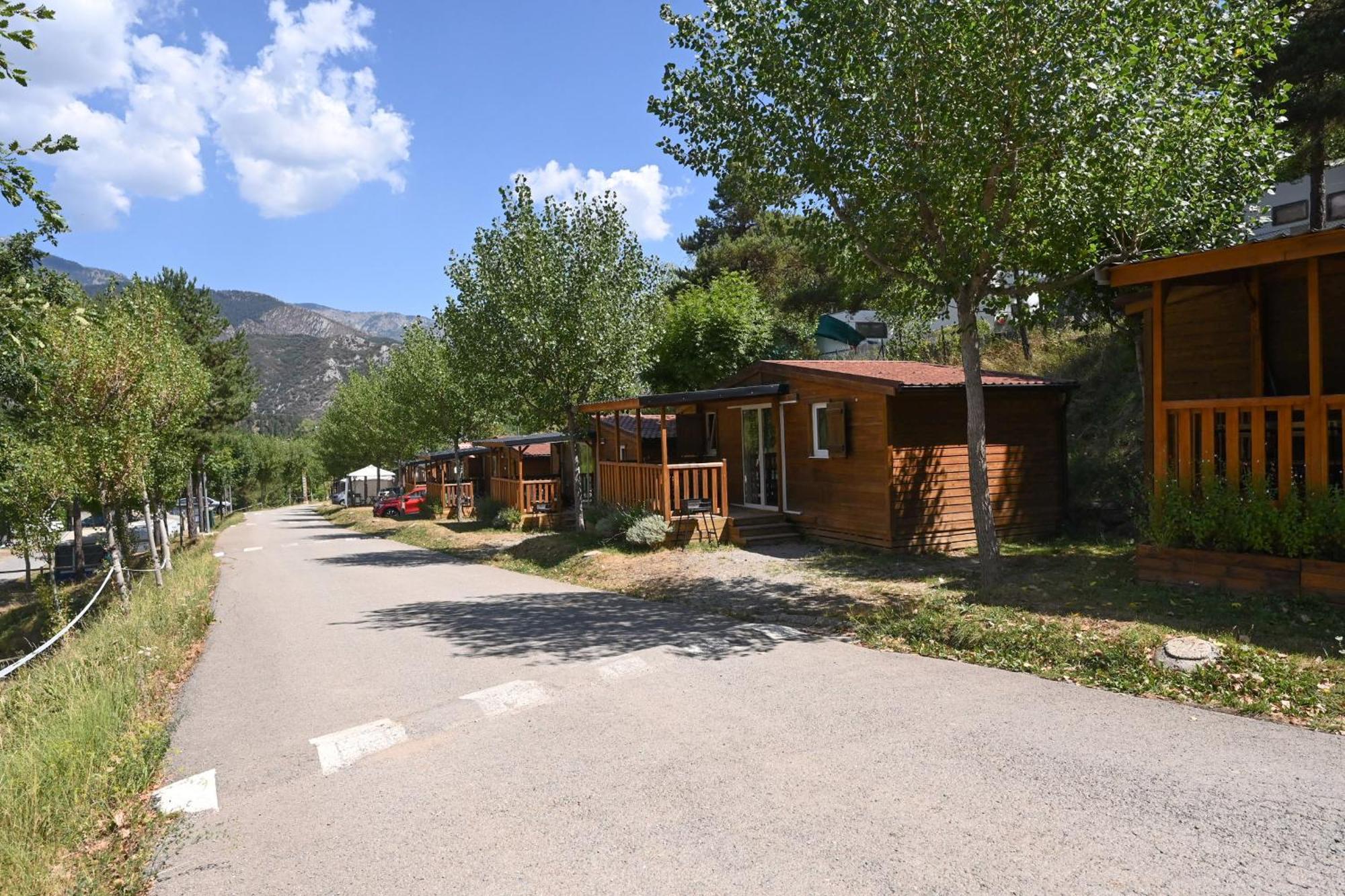 Bungalows Del Camping Pedraforca Saldés Cameră foto