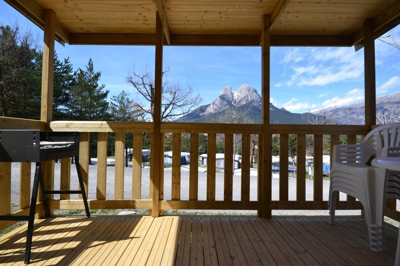 Bungalows Del Camping Pedraforca Saldés Cameră foto